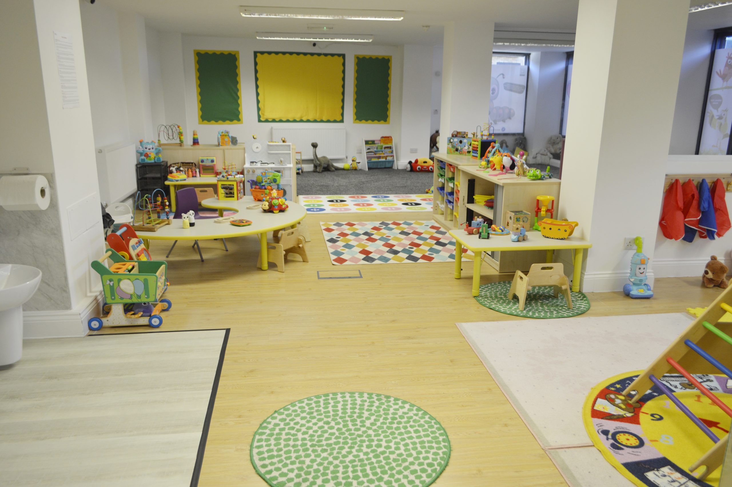 Mini Bees Nursery in Hackney offering 30 hours free childcare in Hackney